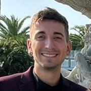 ¡Hola! Soy Jorge, un entusiasta de la tecnología y la programación, con una gran pasión por aprender y crear constantemente.